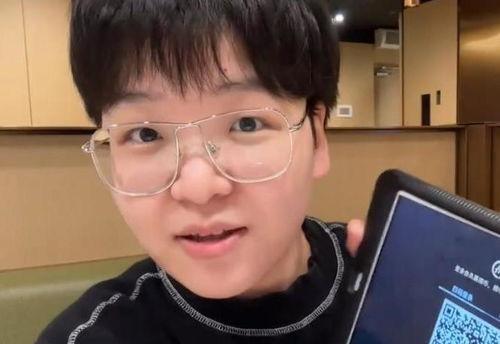 吃瓜娱乐酱打工仔小张,从生活常识科普到网络红人的逆袭之路